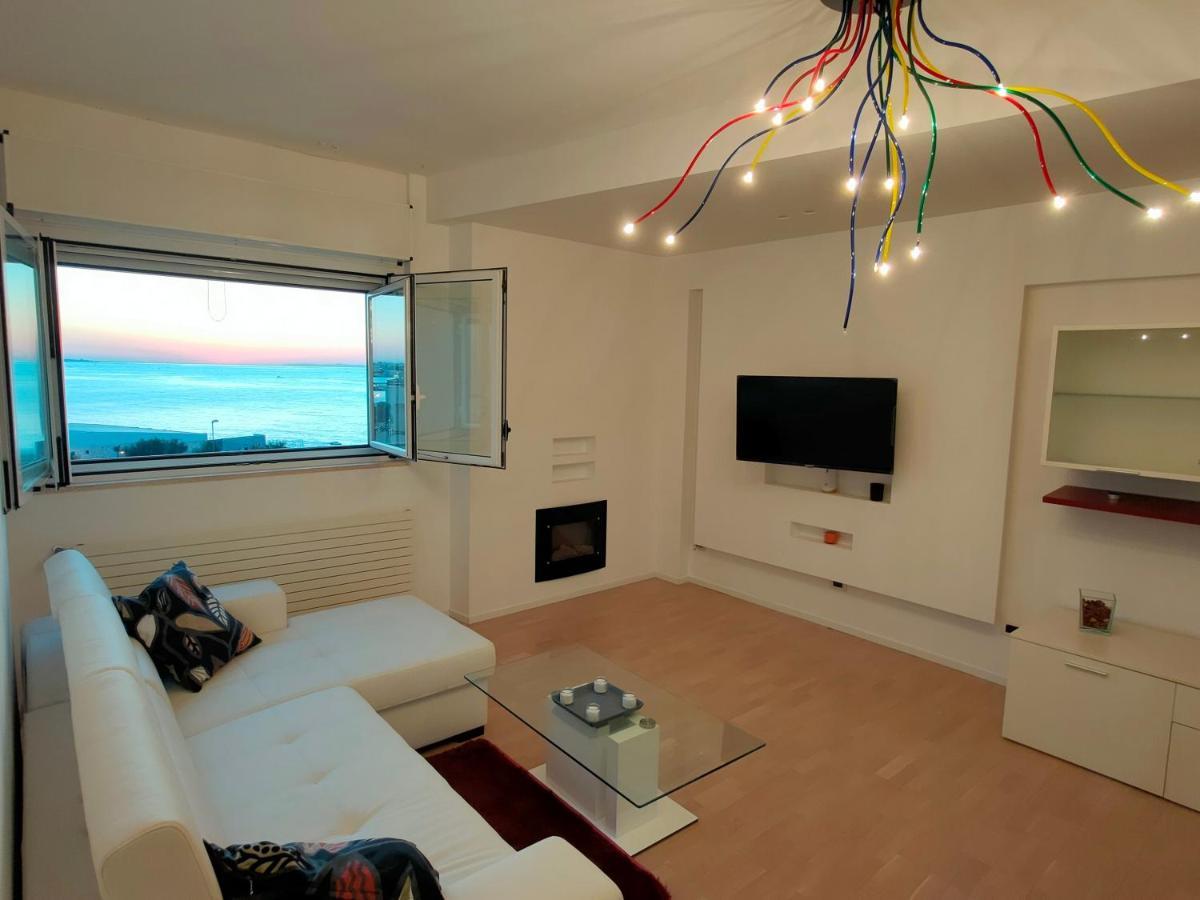 Seafront Suites Bari Exteriör bild