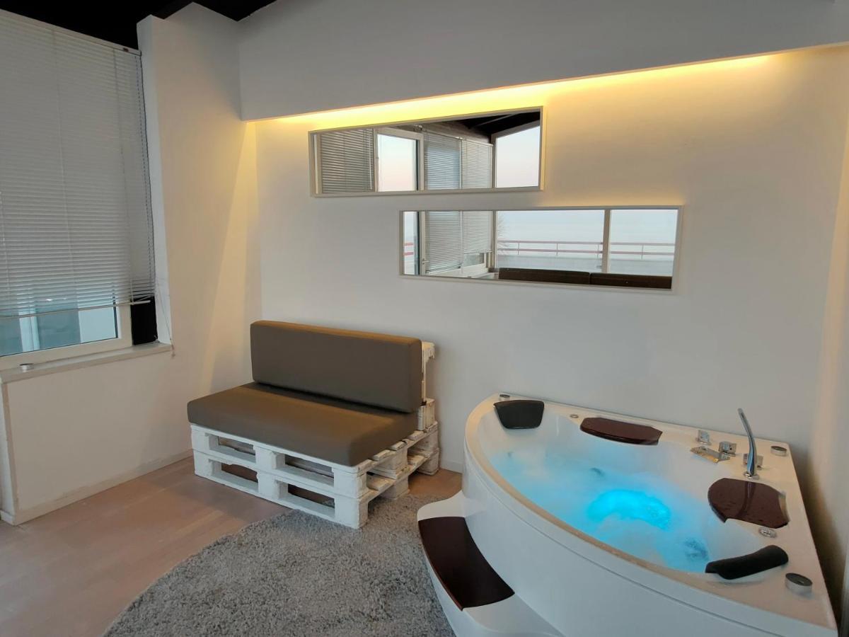 Seafront Suites Bari Exteriör bild