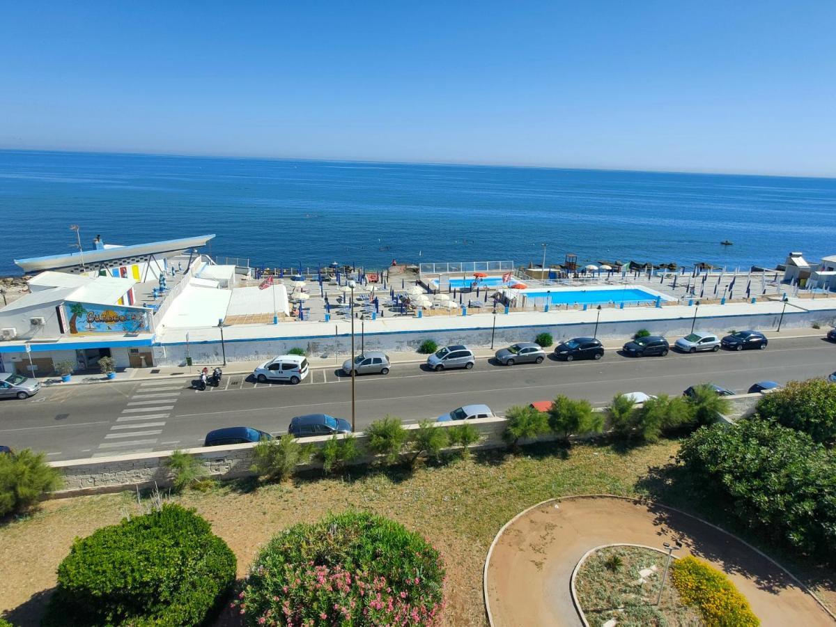 Seafront Suites Bari Exteriör bild